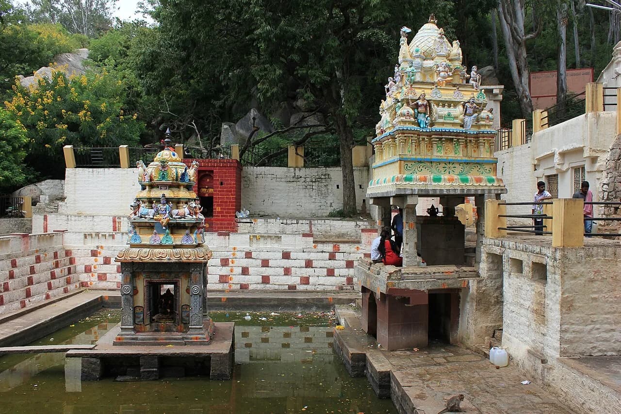 The temple setting among the hills at Anthargange.